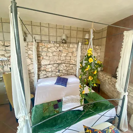 Stone - Sea & Landscape Holiday home Marittima